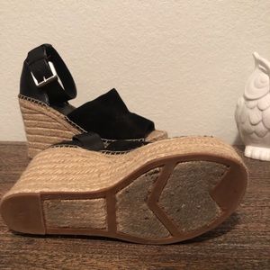 Marc Fisher Shoes - Marc Fisher Heels SZ 7 Marc Fisher Shoes - Marc Fisher Heels SZ 7